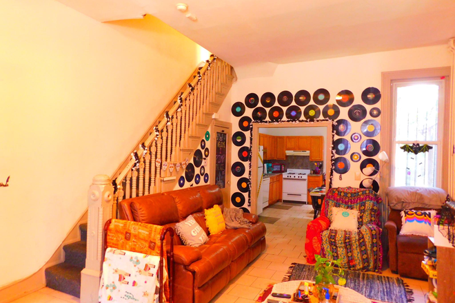 living room - 2126 N Carlisle St Townhome