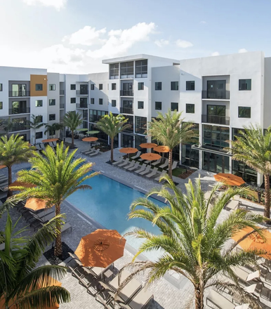 Pool - University Park Apartments