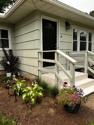 Outside View - Furnished Room Near UMass & the Five Colleges – Ideal for Graduate Students & Professio House