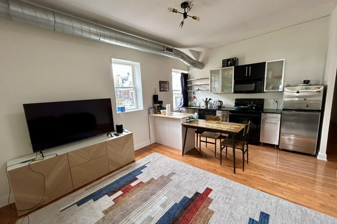 Livingroom/Kitchen - 2 Bedroom/2 Bath Unit, Conveniently Located Across from Alumni Hall! Apartments