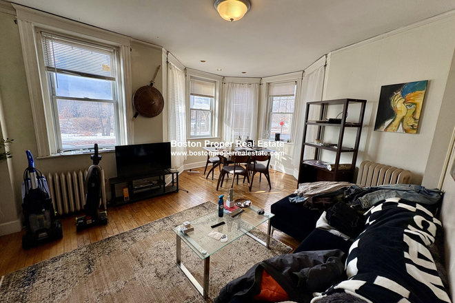 a - 2 bedrooms, beautiful apartment, NO FEES