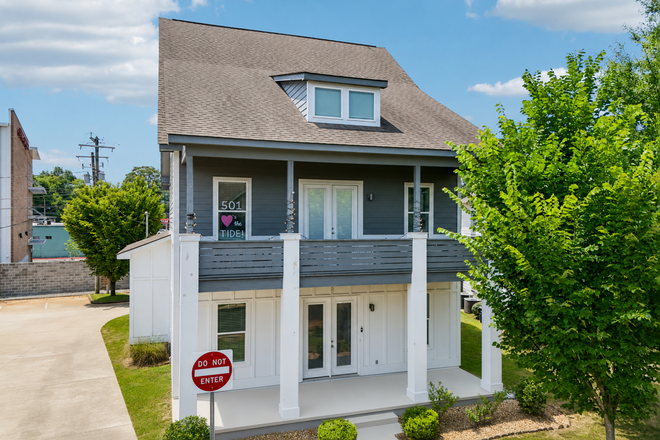 - 4BR/4.5BA