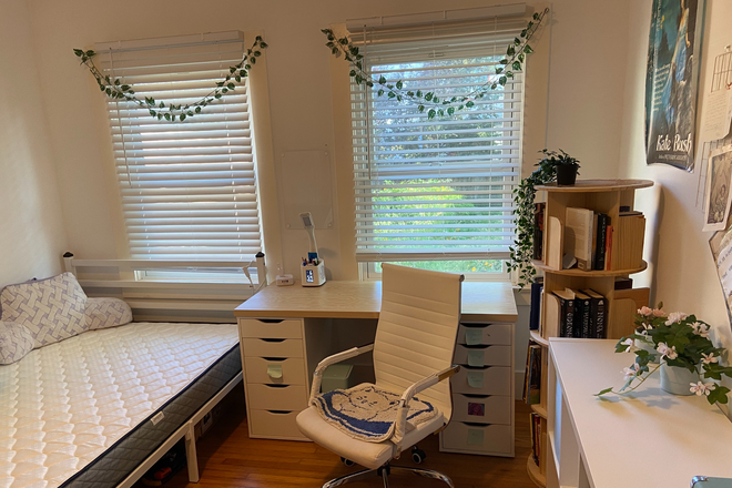 Bedroom - Affordable June-July Sublet: Single Room Near North Berkeley BART Station