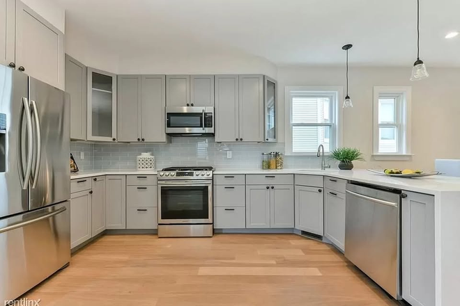 Kitchen - Summer Sublet, Private room, 10 minutes to campus