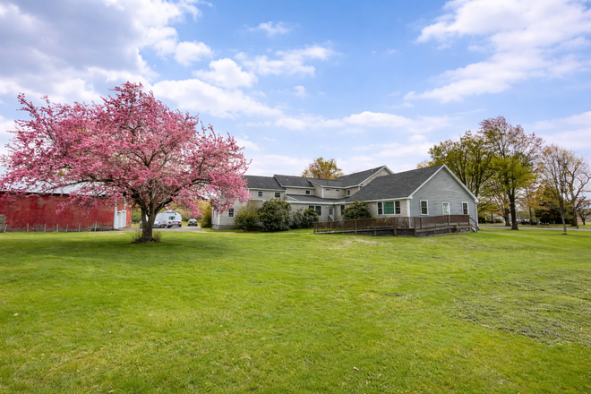 Exterior - 132 Middle Street Unit 3 Apartments
