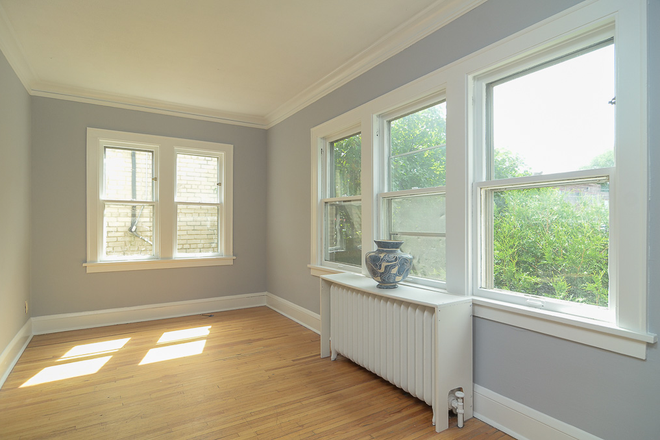 Unit #2 - Front Bedroom - 3 BLOCKS TO CAMPUS -  GREAT 6 BEDROOM DUPLEX