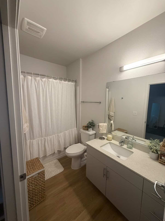 Bathroom A - Lark on 42nd