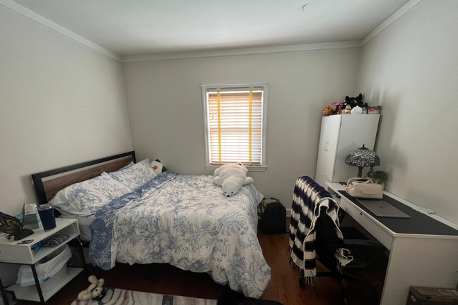 Available Bedroom - 3400 Purdue St. House