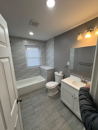 Upstairs Bathroom - Beautiful Newly Renovated Apartments in Roxborough