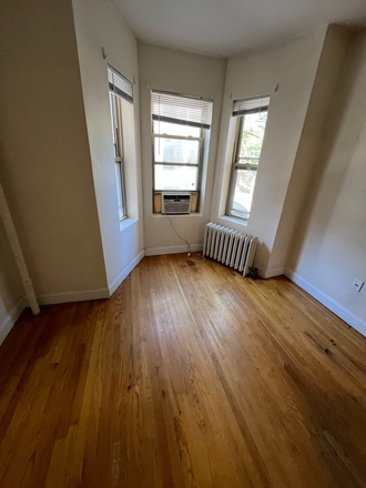 Empty bedroom (currently furnished) - Summer sublet needed next to Berklee!