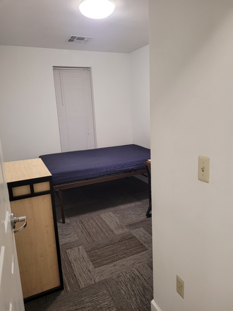 Bedroom - South Campus Commons Building 7