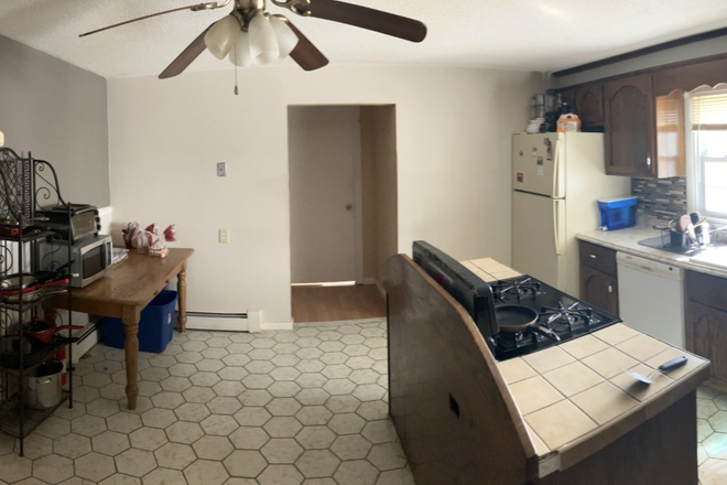 Kitchen - 113 W. Meadow rd Townhome