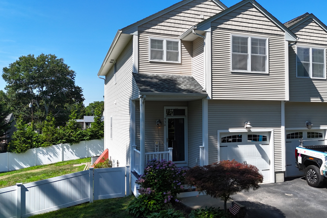 Exterior - 93 Old Pine Rd House