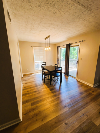 Dinning area - Beautiful 2 bedroom 2 bathroom Condo for Rent