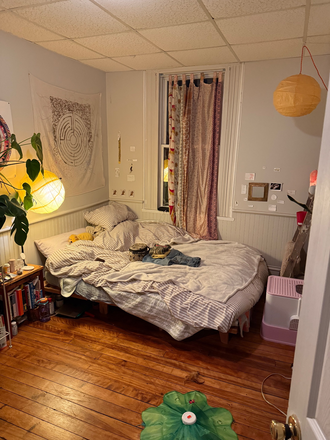 Bedroom - 1 bdr in shared 3bed apt!