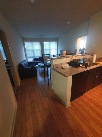 kitchen + shared room - The Varsity College Park