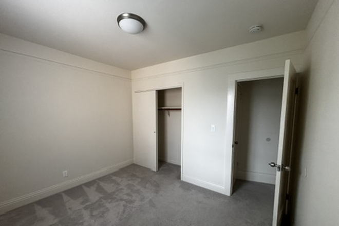 Bedroom for rent - 514 3rd Ave Apartment Bedroom For Rent