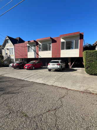 Front - 1 BR / 1 BA - Quiet apartment close to everything!