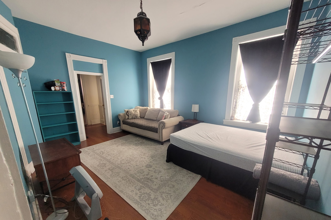Furnished room - Close to VCU and MCV All Utilities Included