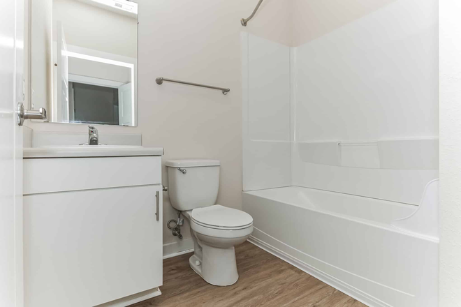 Bathroom - Copper Social Student Apartments - 2207-D