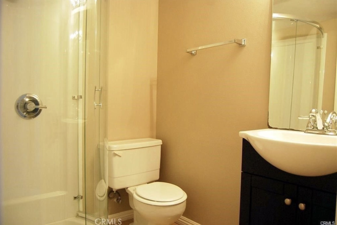 Bathroom - Private Room + Private Bath | 10 Minutes to UCI | Utilities & Parking Included | Quiet Irvine Home