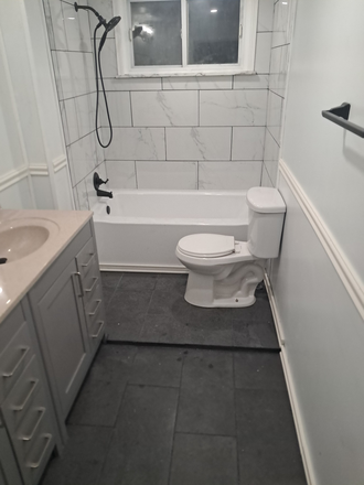 Photo - Remodeled and spacious 5 bedroom and 2 full bath house for rent in Shadyside.