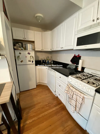 a - 2 bedroom for 9/1/2026 NO FEE