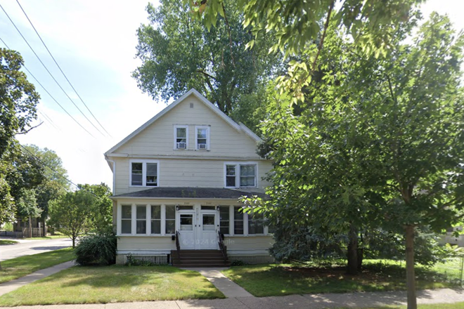 2180 Dayton - Spring 2026 Sublet – 1 Block from Campus