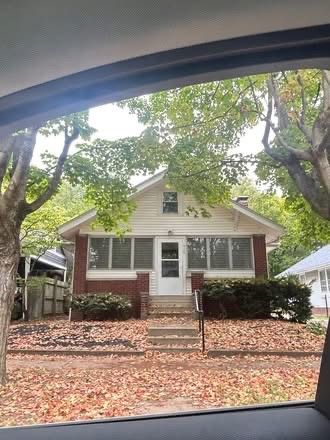 Outside street view - 3B/1B House close to campus