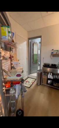 Studio with private balcony - Bright studio on second floor , 10 mins to Ft Hamilton Pkway , 6 mins Apartments