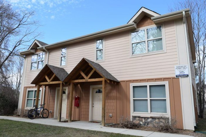 - Highland Woods III