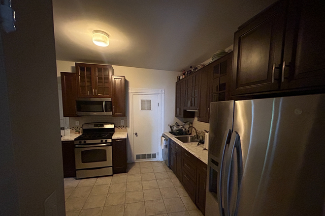 kitchen - Apartment in Newton