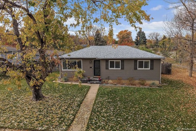 Front of house - House - Two blocks south of Campus