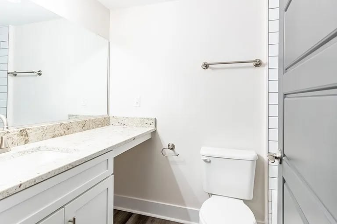 Downstairs Bathroom - Fulton House