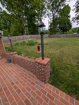 Backyard - Ranch 3bed 1 1/2 bth furnished washer&dryer privacy fence
