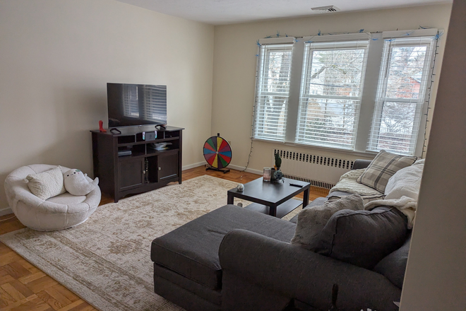 Spacious Living Room - Spacious Apartment, Central Air, Close to Middle/Upper Campus