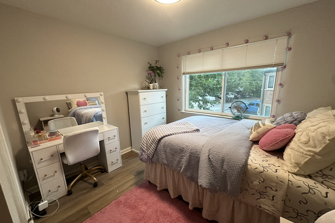 Bedroom - Cascade Apartments- Building 765