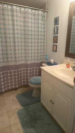 - Fully Furnished Room for Rent - Females Preferred(Student or Full-Time Worker)