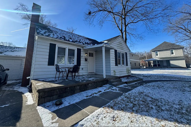 Exterior - 209 Dehart St. - 3 Bedroom Home!