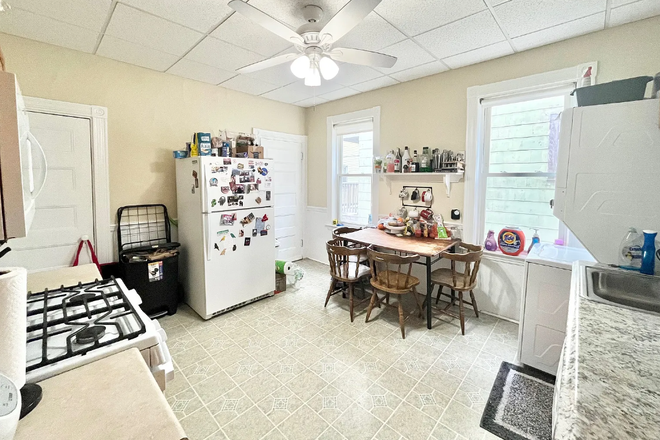 Text (774)365-8421 for more info!!! - **NO BROKER FEE** 4 Bed 2 Bath MISSION HILL *FULLY EQUIPPED* Apartments