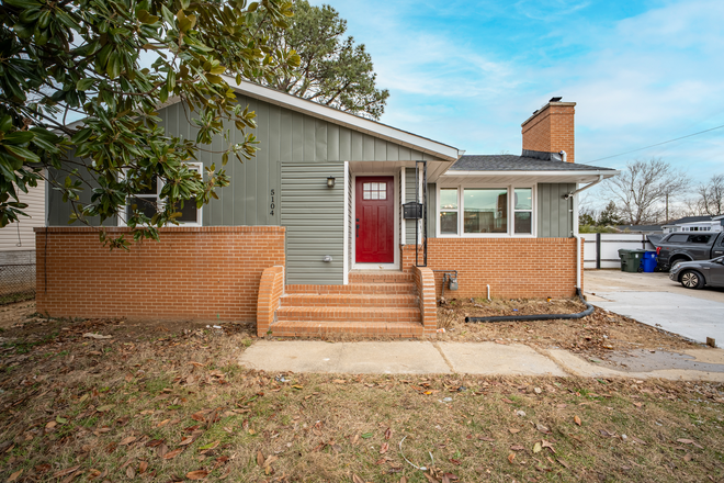 Front Yard - Furnished and Fully Renovated 2 level 6 bedrooms 6 bath 1 car garage single family