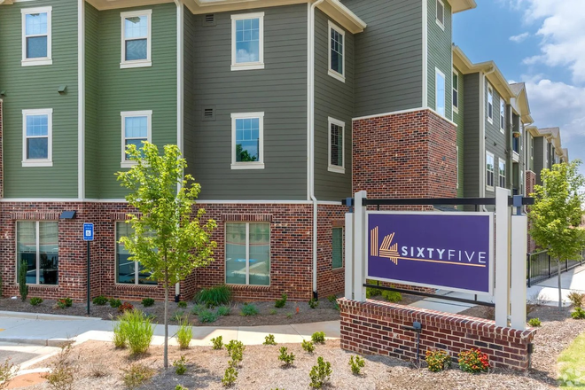 Building - 14sixtyfive- 5 mins. away from campus!!