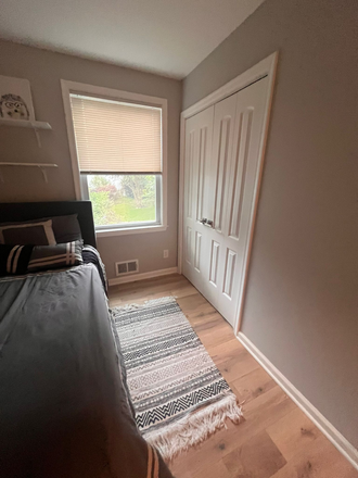 Room #3 closet - 4 Bed in a Fully Furnished 5 bed Home (15 min walk from UMD)