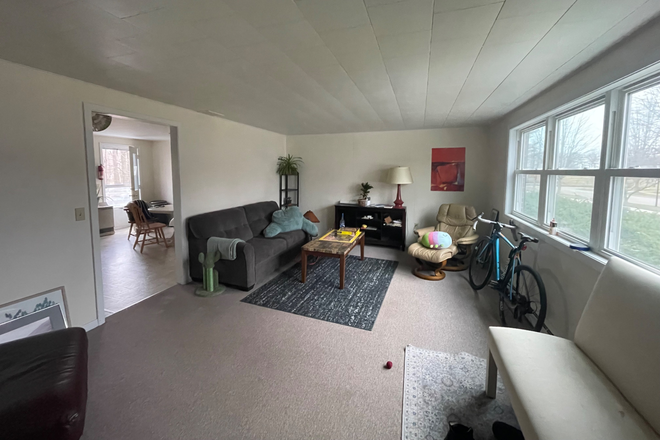 Living Room - 3 Bedroom in the New North End Duplex