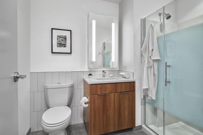 Bathroom! Apartment has a tub instead of shower cubicle - 100 South Campus Drive Apartments
