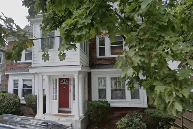 32 Gerald Road- Reach out for updated photos + virtual tour - 32 GERALD ROAD- REACH OUT FOR PHOTOS AND VIRTUAL TOUR OF BOTH UNITS!!!