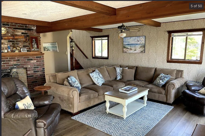 Living Room - Sublet Available...Beautiful Home on the Water!