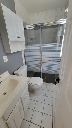 Private Bathroom - Master bedroom with private bathroom House