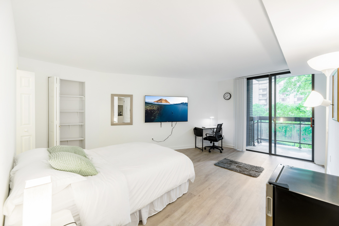 Bedroom - Furnished Private Rooms near GWU