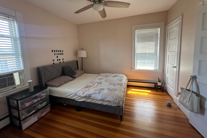 bedroom - Large Private Room Near UMass Boston Apartments